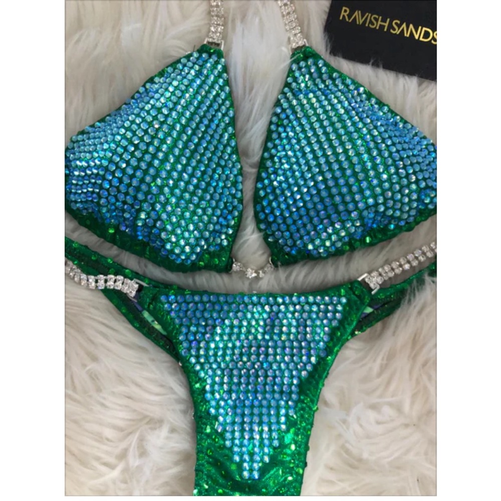 Bikini bodybuilding suit